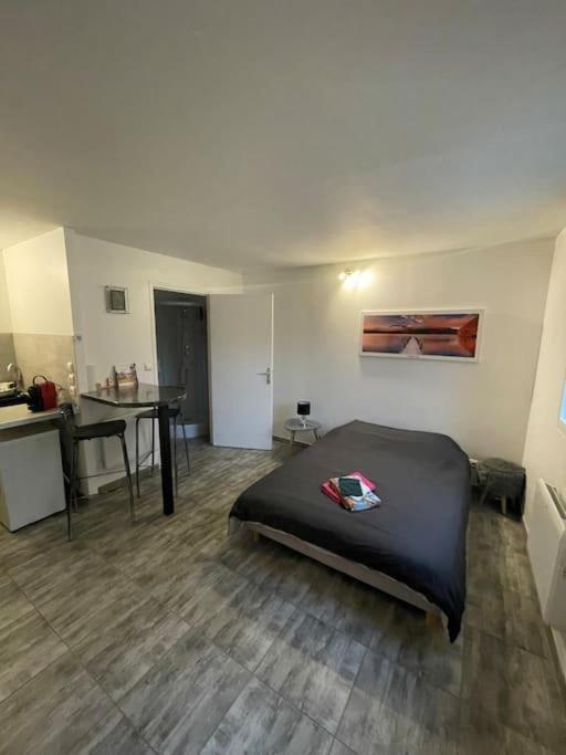 Superbe Appartement Terrasse Wifi Paroy-sur-Tholon Buitenkant foto